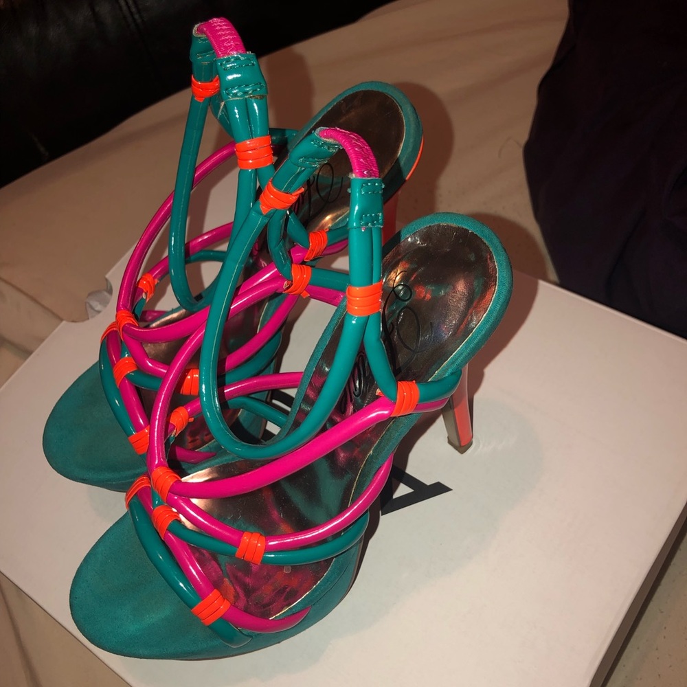 Fergie heels - Picture 4 of 4
